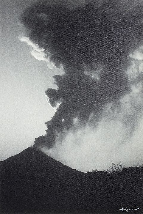 SF-Fabricio-Feducchi-Volcan-de-fuego-3-de-20-impresion-blanco-y-negro-sobre-papel-de-algodon-39-x-26-cm.jpg